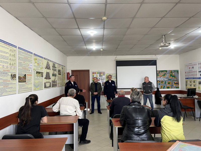 Автоинспекторы и общественники Кабардино-Балкарии провели лекционный курс для кандидатов в водители